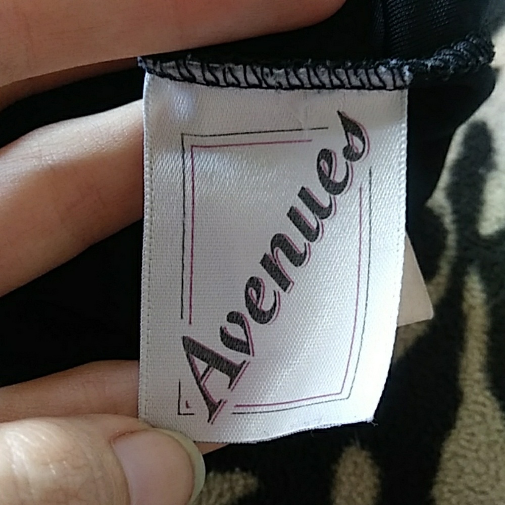 Y2K Velvet Crop Top - Picture 6 of 7